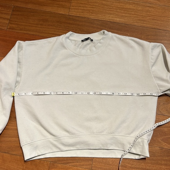 Zara Crop Sweatshirt - Picture 4 of 4